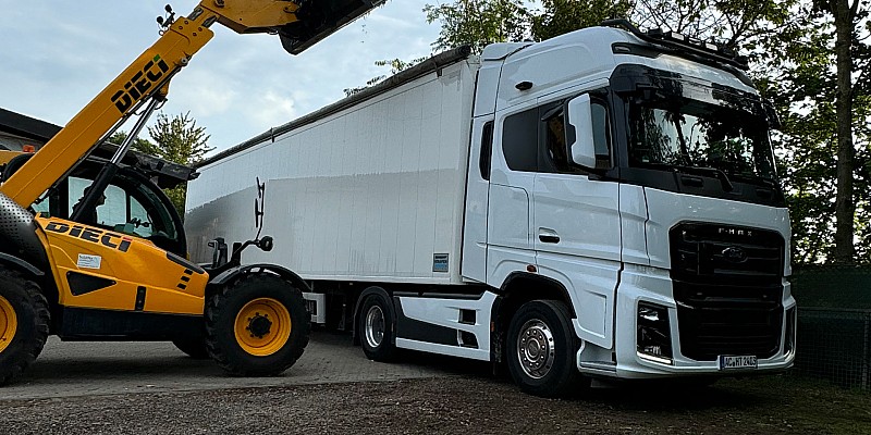 Wir transportieren Ihre Schüttgüter pünktlich und sicher direkt dorthin, wo sie benötigt werden.